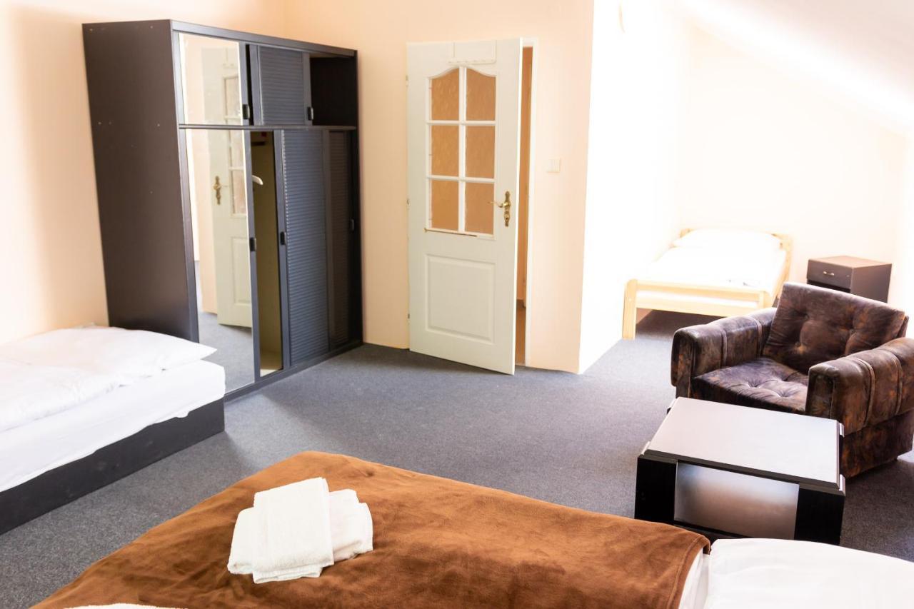 U Prazaka Hotell Bublava Eksteriør bilde